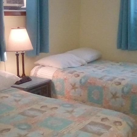 The Holiday Court Villas And Suites ฟอร์ตมายเยอร์สบีช ภายนอก รูปภาพ